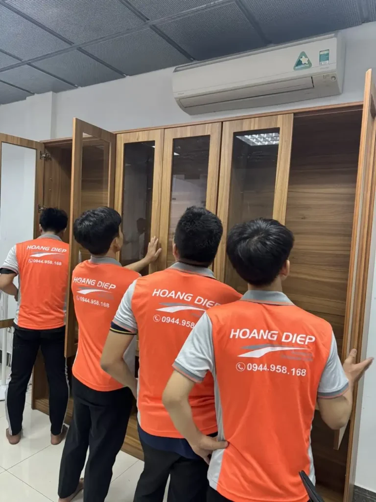 Hoàng Diệp chuyển nhà