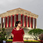 Chị Mai Anh quản lý kho