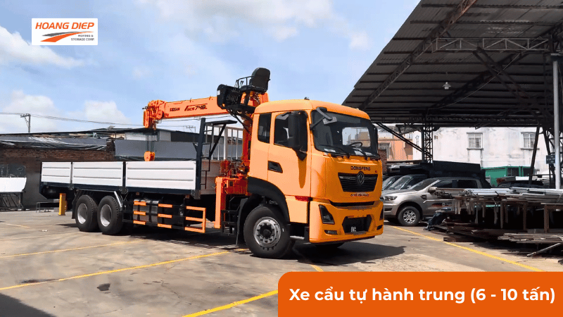 Xe cẩu tự hành trung